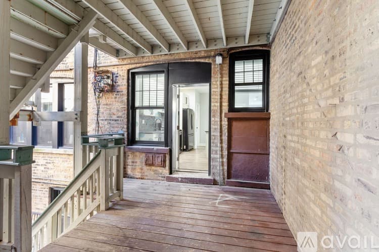 Chicago Apartment: 1062 W Glenlake Ave