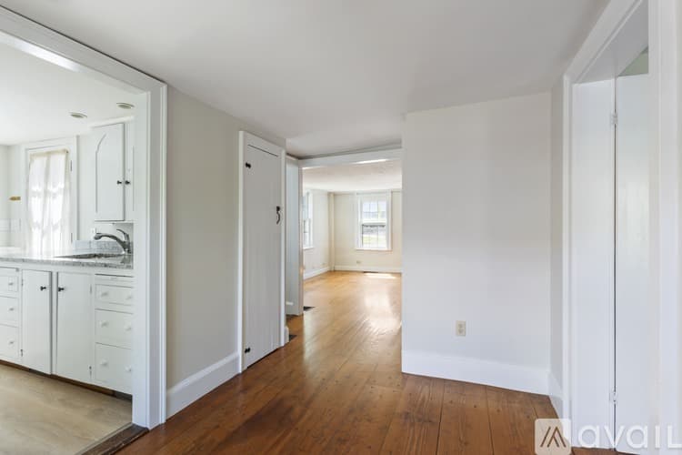Hingham Townhome: 191 South St