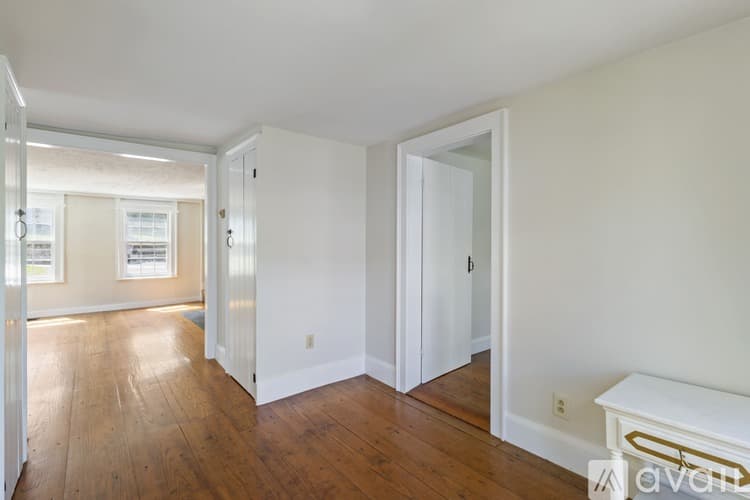 Hingham Townhome: 191 South St