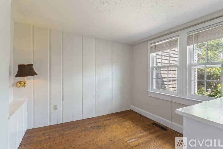 Hingham Townhome: 191 South St