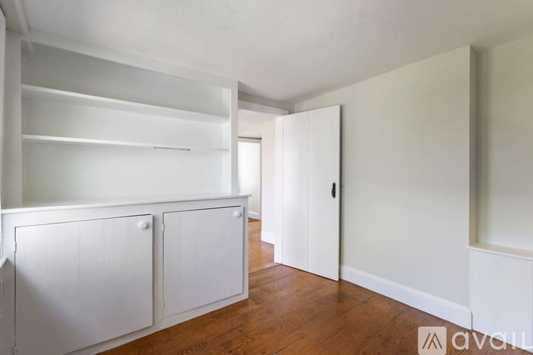 Hingham Townhome: 191 South St