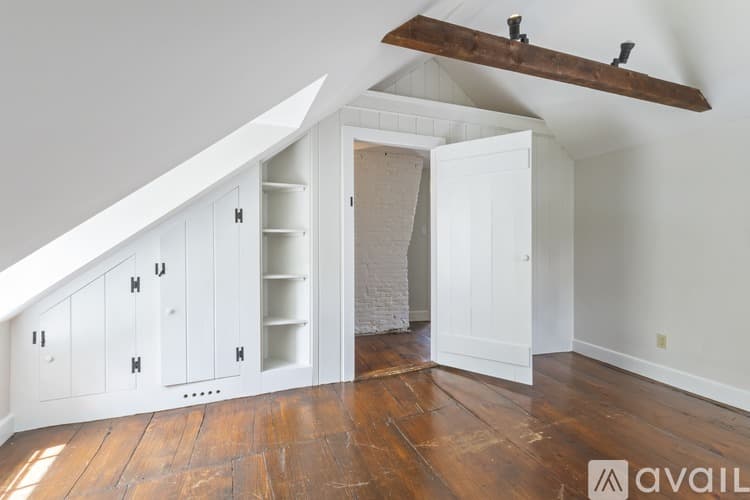 Hingham Townhome: 191 South St