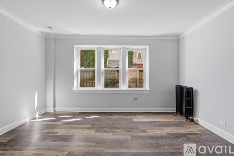 Chicago Apartment: 1608 W Sherwin Ave