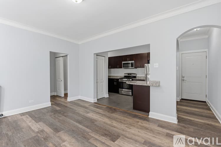 Chicago Apartment: 1608 W Sherwin Ave