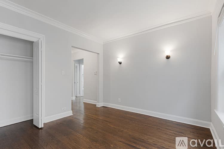 Chicago Apartment: 1100 W Glenlake Ave