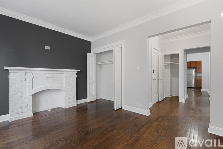 Chicago Apartment: 1100 W Glenlake Ave