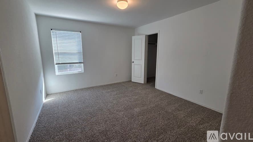 Liberty Hill House: 249 Red Buckeye Loop