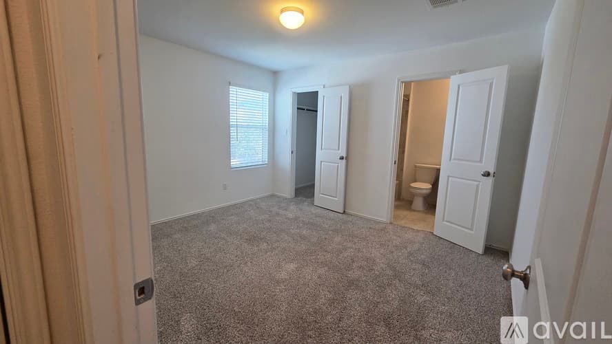 Liberty Hill House: 249 Red Buckeye Loop