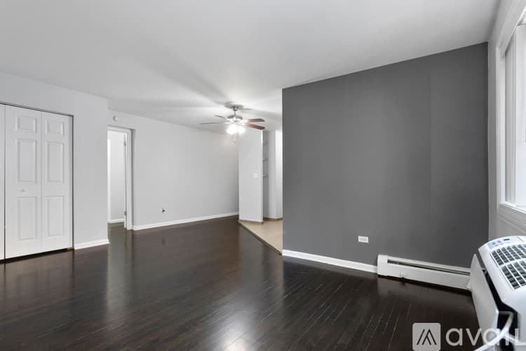 Chicago Apartment: 6001 N Kenmore Ave
