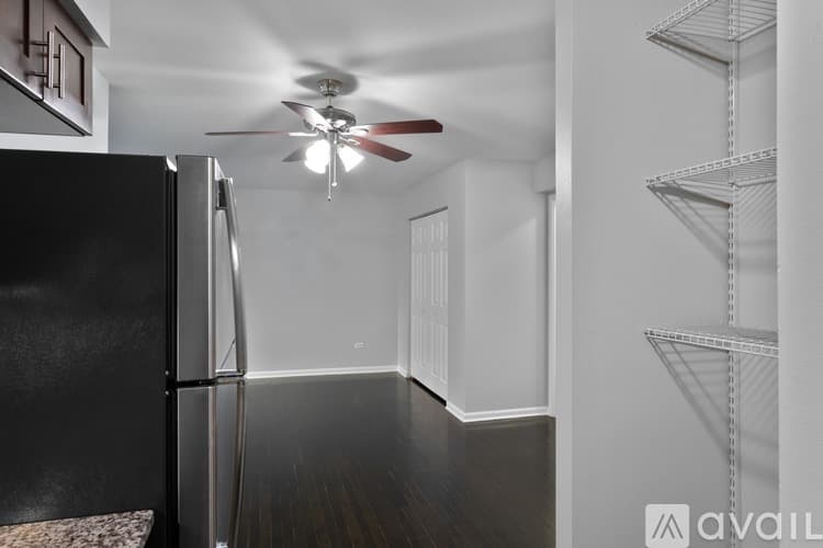 Chicago Apartment: 6001 N Kenmore Ave