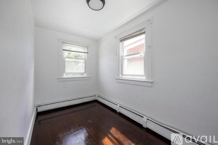 Downingtown Townhome: 337 Stuart Ave