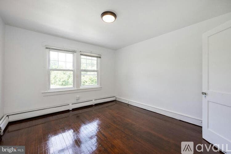 Downingtown Townhome: 337 Stuart Ave