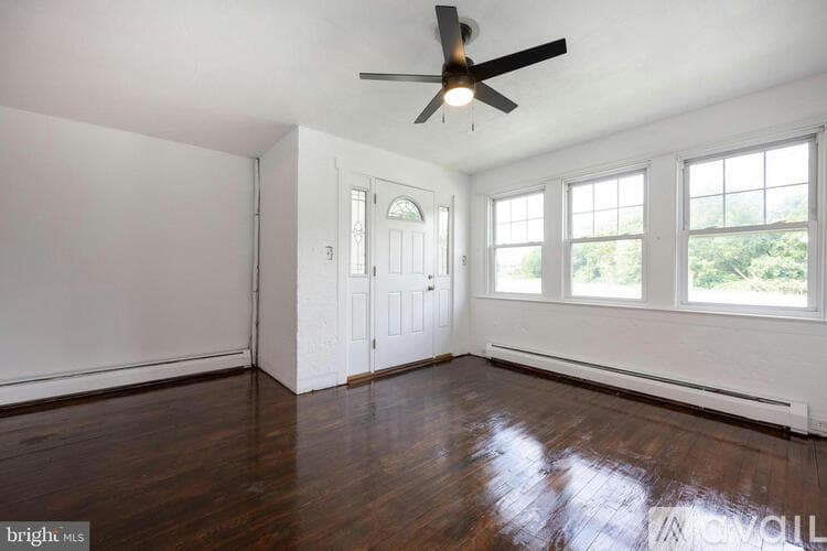 Downingtown Townhome: 337 Stuart Ave