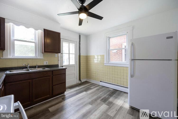 Downingtown Townhome: 337 Stuart Ave