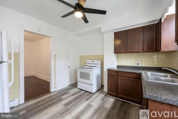 Downingtown Townhome: 337 Stuart Ave