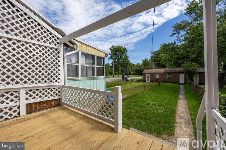 Downingtown Townhome: 337 Stuart Ave