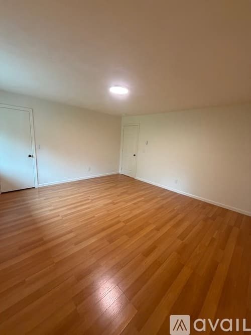 Bremerton Townhome: 5803 Kitsap Way
