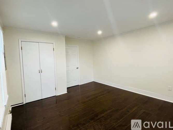 Pittsfield Apartment: 20 Crosby Place