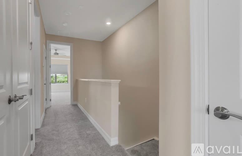 Wellington Townhome: Escue St