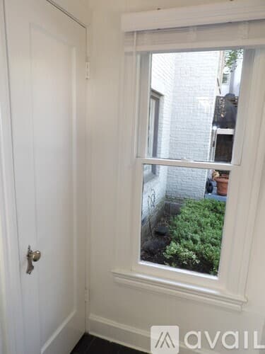 Dallas House: 4234 Travis St