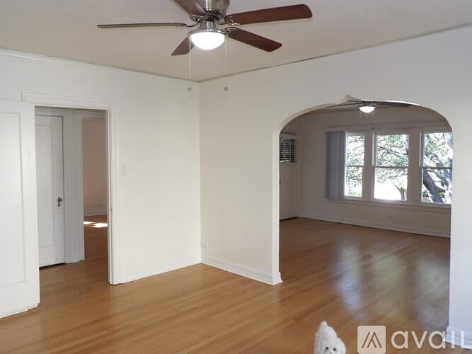 Dallas House: 4234 Travis St