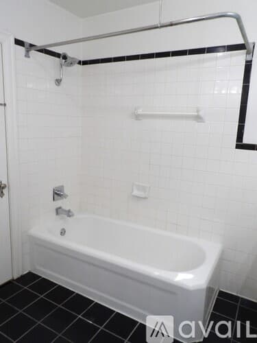 Dallas House: 4234 Travis St