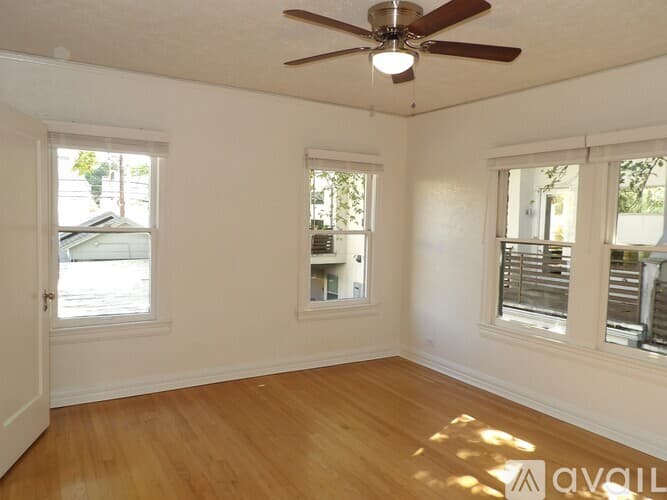 Dallas House: 4234 Travis St