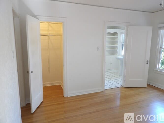 Dallas House: 4234 Travis St