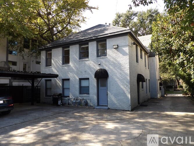 Dallas House: 4234 Travis St