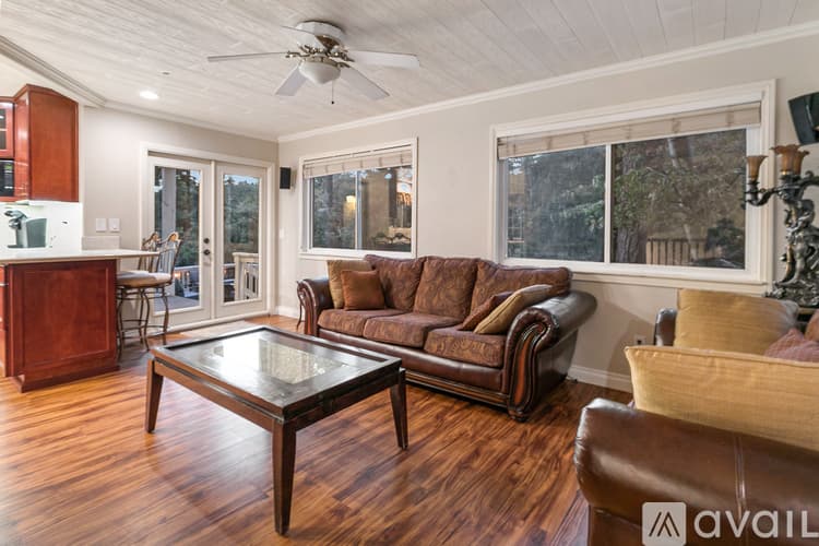 Lake Arrowhead House: 26316 Thunderbird Dr
