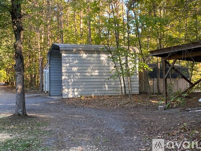 Mineral House: 217 Johnson Rd