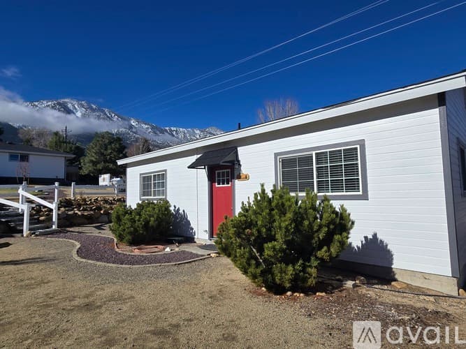 Gardnerville House: 911 Bollen Cir