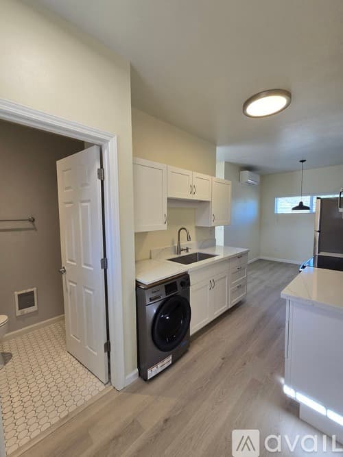 Gardnerville House: 911 Bollen Cir