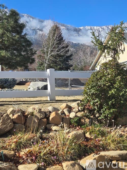 Gardnerville House: 911 Bollen Cir