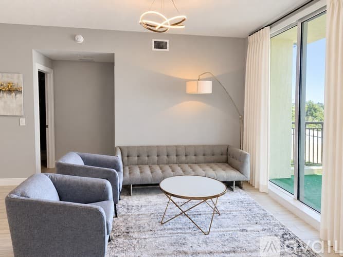 Sarasota Condo: 800 North Tamiami Trail