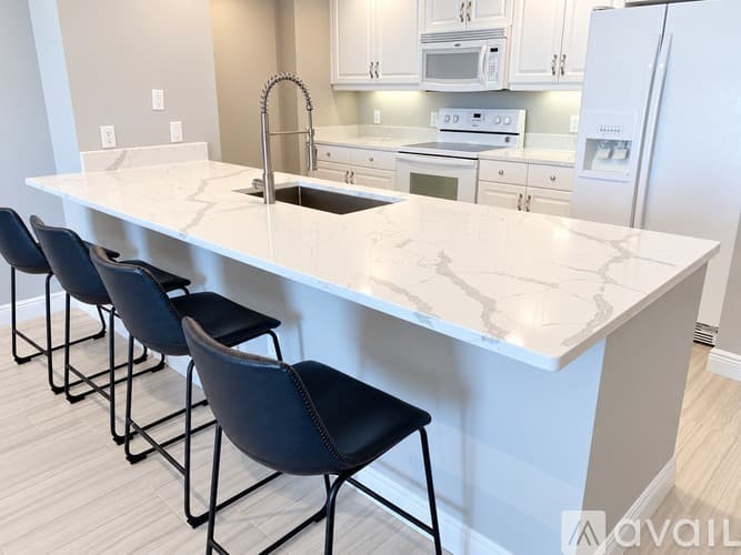 Sarasota Condo: 800 North Tamiami Trail