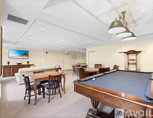 Sarasota Condo: 800 North Tamiami Trail
