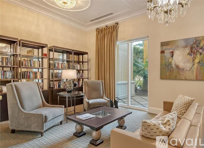 Sarasota Condo: 800 North Tamiami Trail