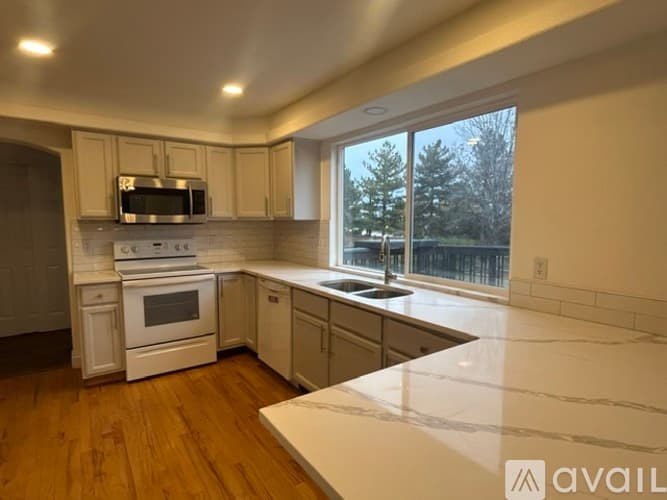 Highlands Ranch House: 1553 Spring Water Way