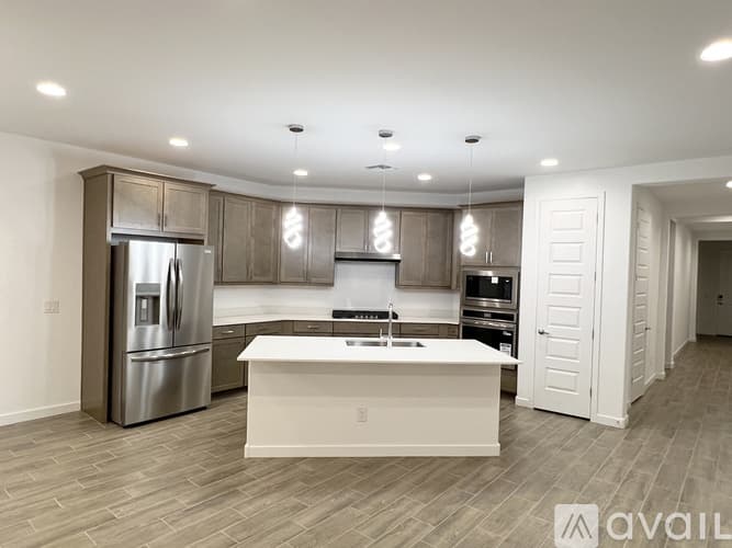 Peoria House: 7846 W Staghorn Rd