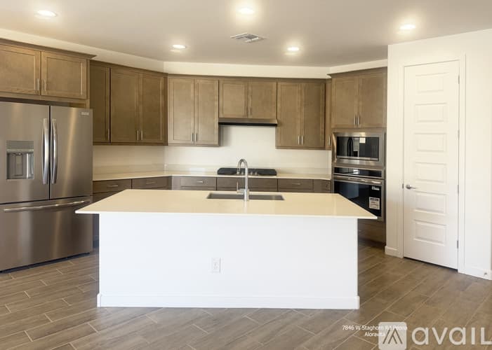Peoria House: 7846 W Staghorn Rd