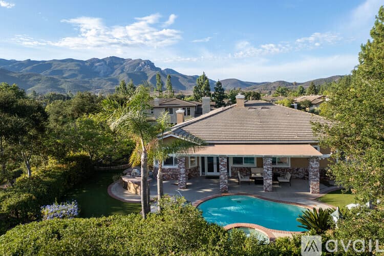 Thousand Oaks House: 750 Huntsdale Court