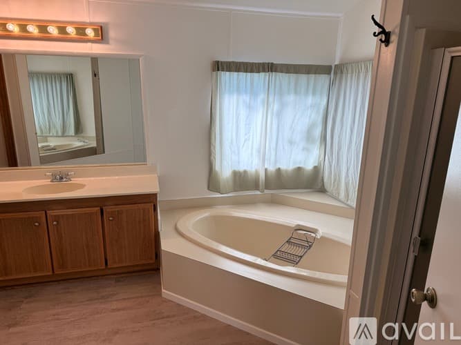 Castaic House: 31945 Calcite Court