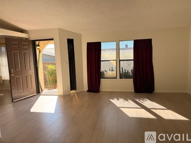 Castaic House: 31945 Calcite Court