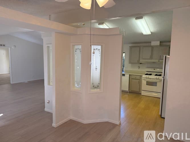Castaic House: 31945 Calcite Court