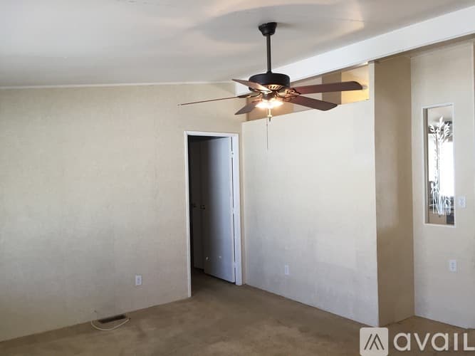 Hemet House: 24784 Rosebrugh Ln