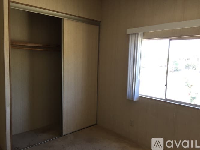 Hemet House: 24784 Rosebrugh Ln