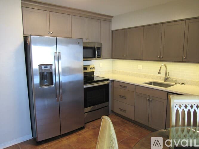 Ormond Beach Apartment: 507 Grandview Ave