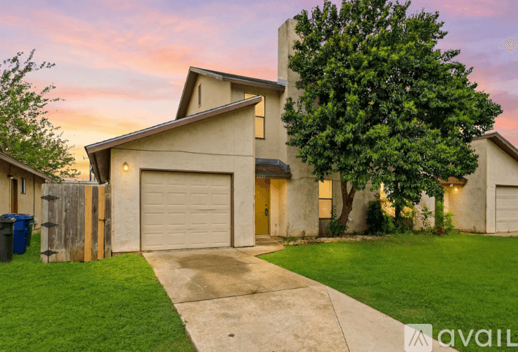 San Antonio House: 6867 Betty Levy