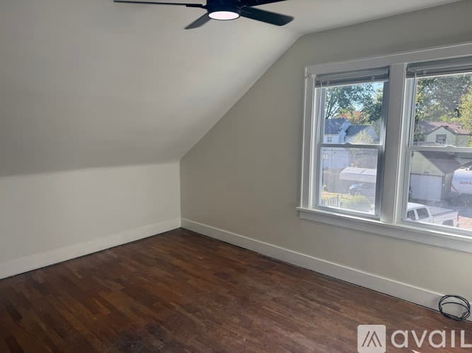 Topeka House: 1259 SW High Ave